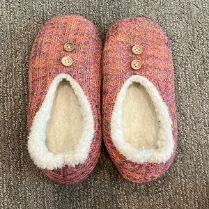 Size 8 Sherpa Slippers